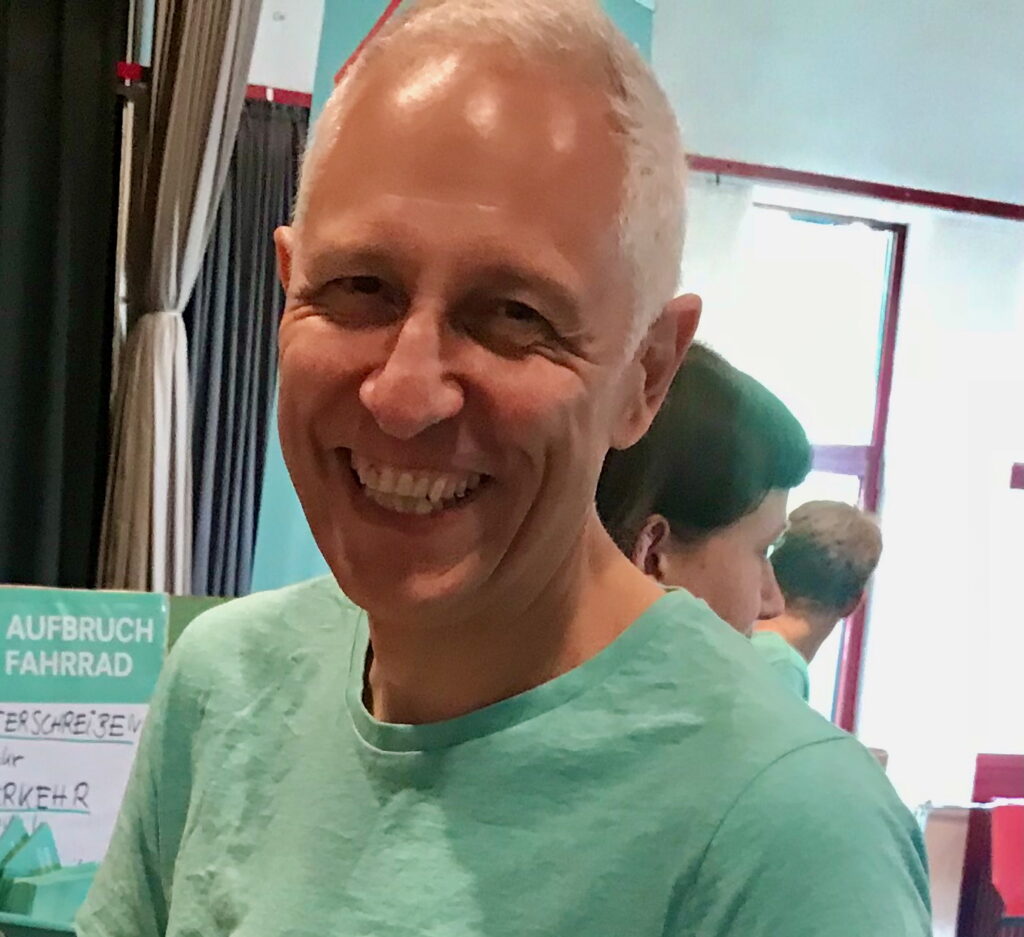 Frank Caris-Taube⁩